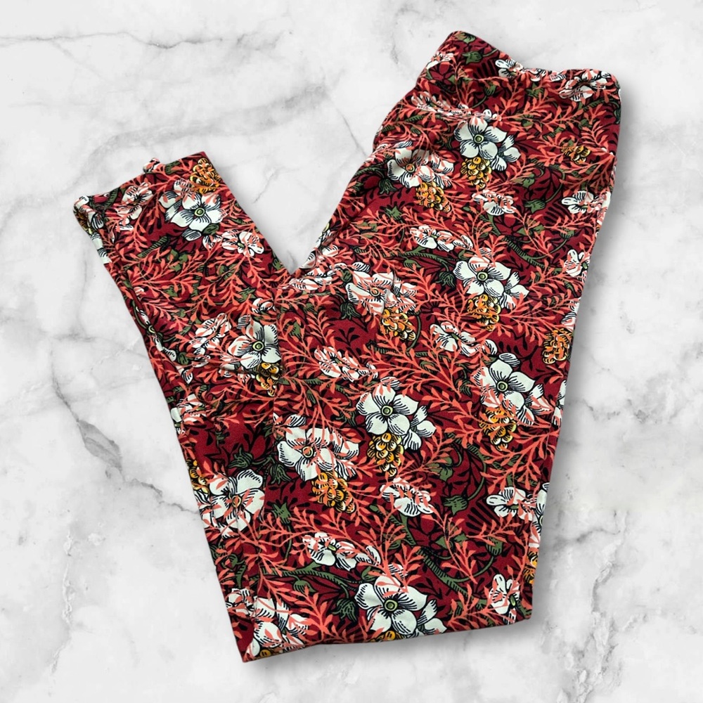 Lularoe Tall and Curvy leggings red floral print
